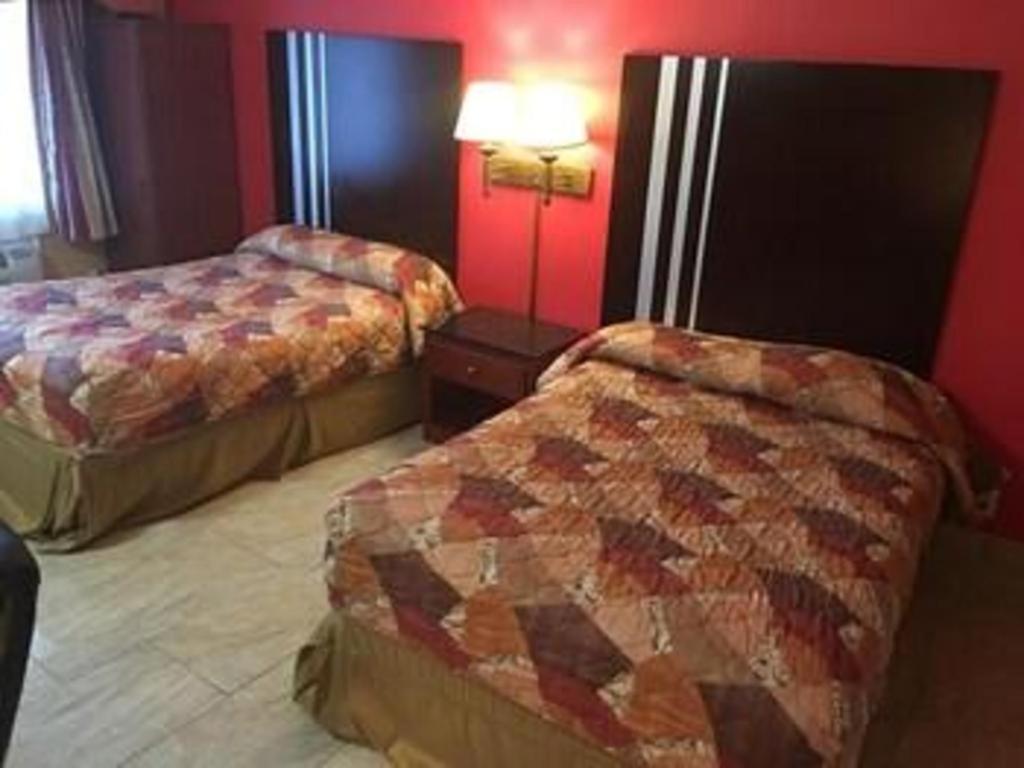 Travelodge By Wyndham Bay Shore Long Island Buitenkant foto