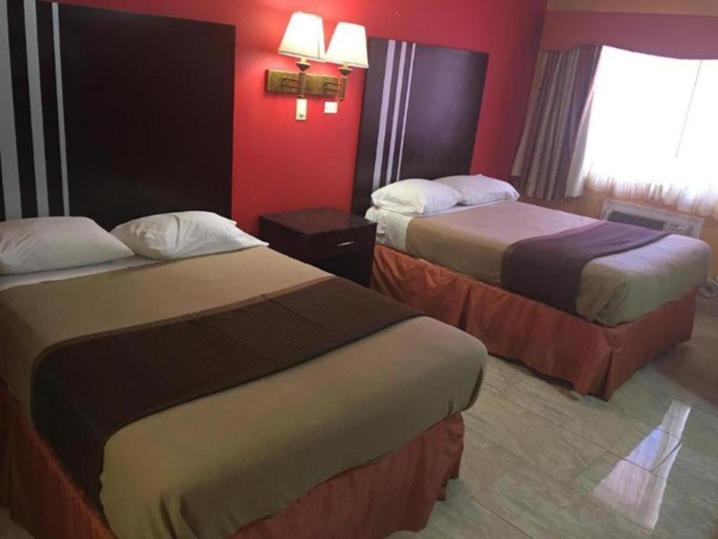 Travelodge By Wyndham Bay Shore Long Island Buitenkant foto
